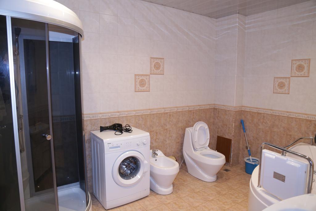 Vip Apartment Next To Republic Square Yerevan Bagian luar foto